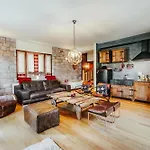 Casa de Férias Cliffside Retreat Pavliani