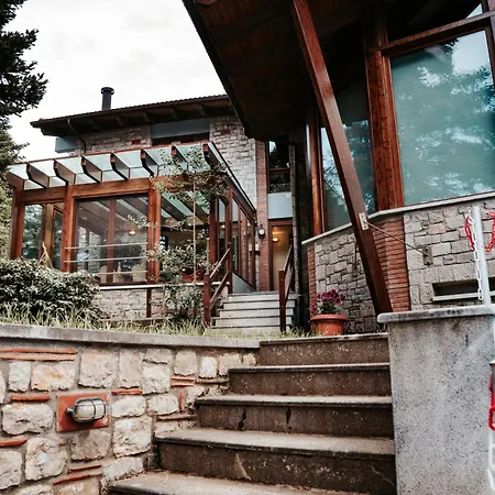 Cliffside Retreat Nyaraló *