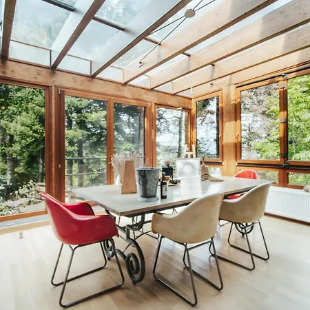 Nyaraló Cliffside Retreat *