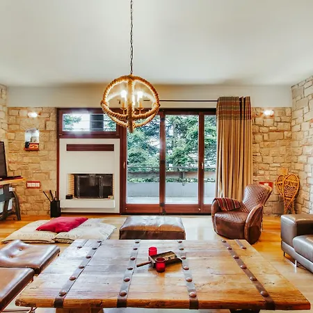 Nyaraló Cliffside Retreat *